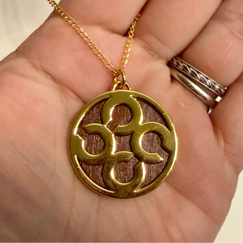 Coach Large Signature C Wood Inlay Pendant 18k/.925 Necklace - Picture 3 of 9